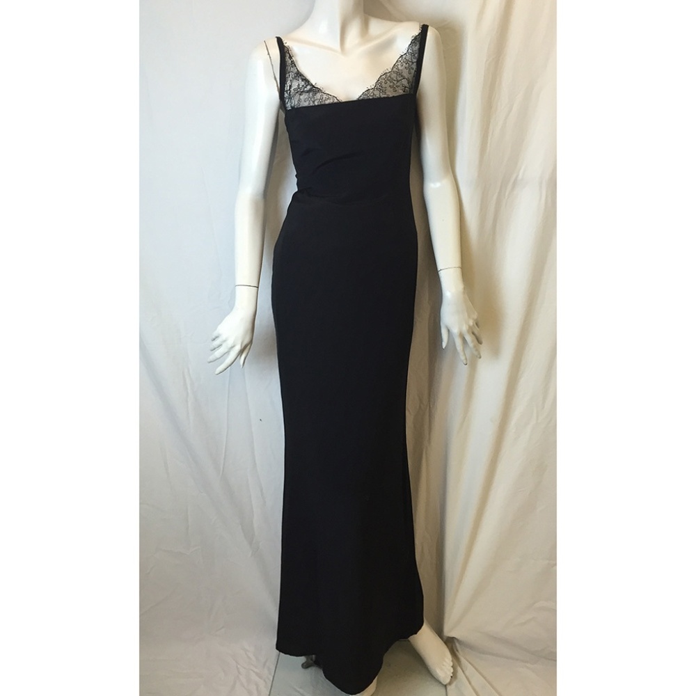 Incipit Black Lace Top Gown